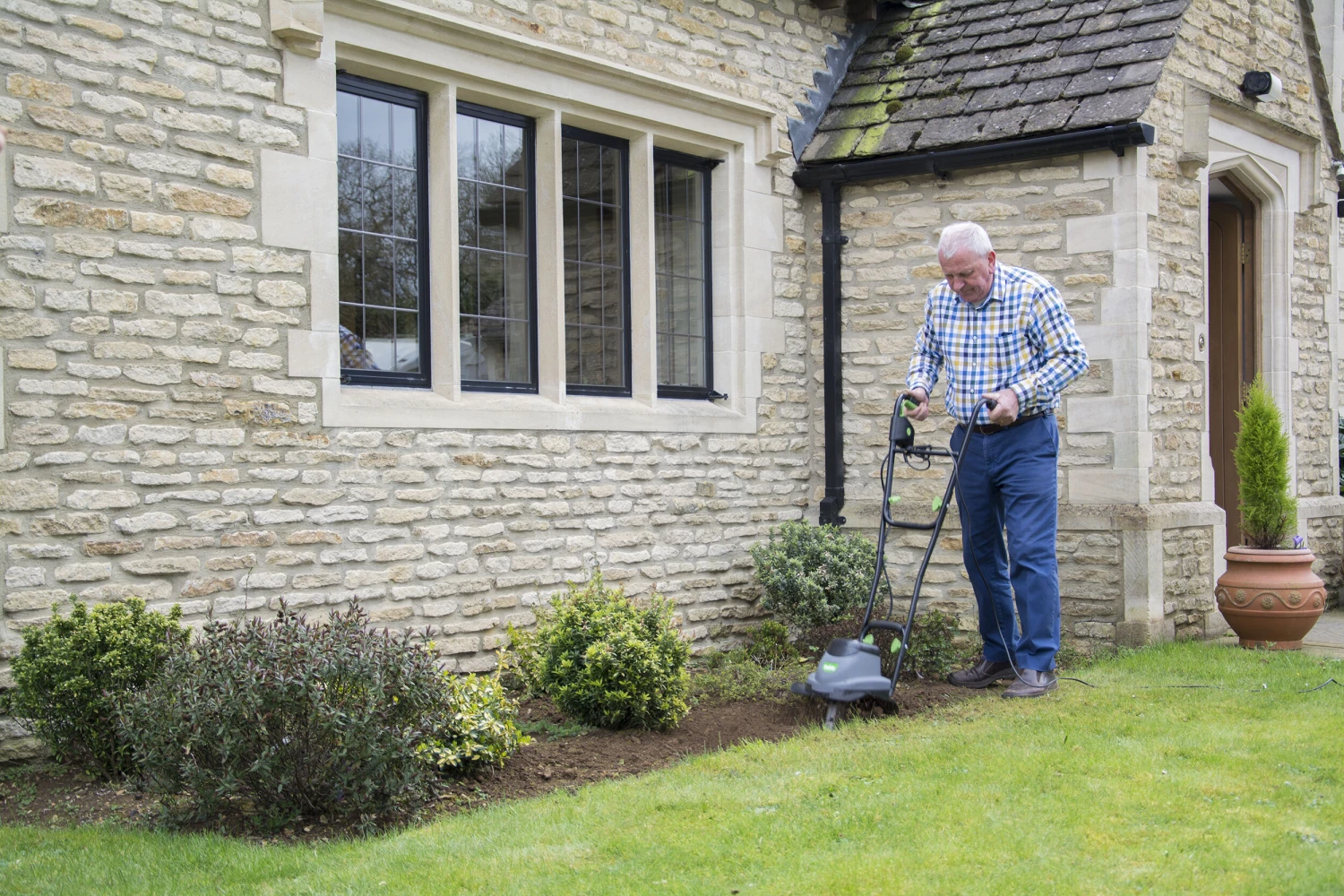 Handy ET Electric 800w Tiller 30cm/12in 240v - Image 6