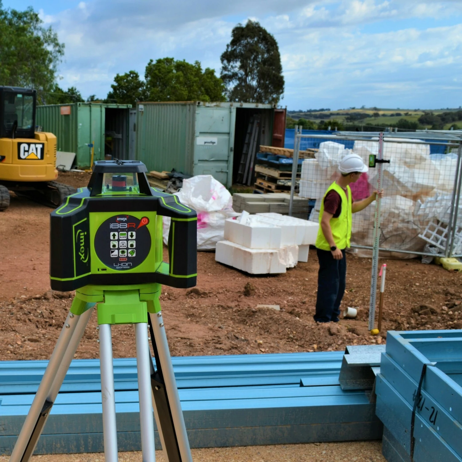 Imex I88R Cordless Self-Levelling Laser Level 600m With LRX10 Digital Receiver - Image 4
